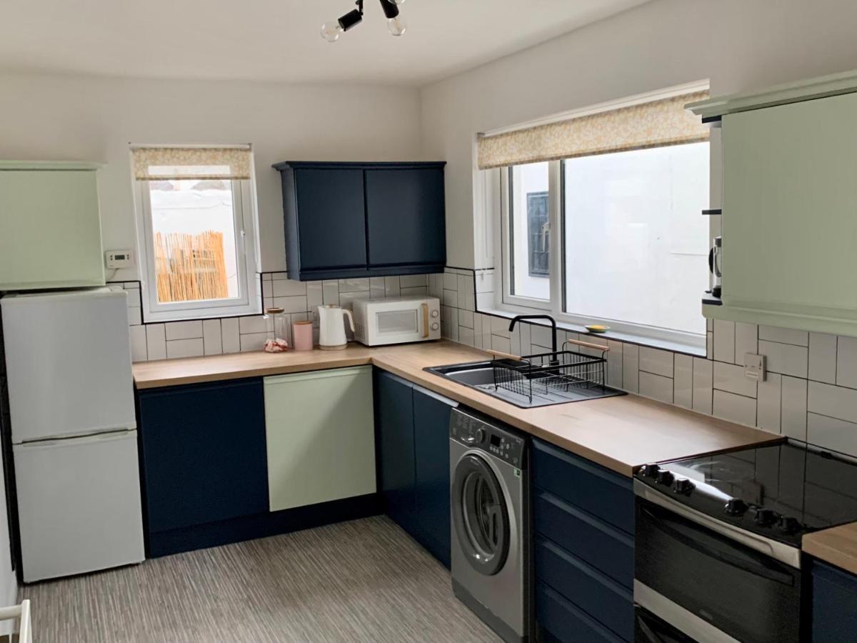 La Brisa-Fully Refurbished, Perfect Local Villa Portrush Exteriör bild